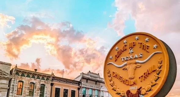 Moving to Georgetown, TX: 2023 Relocation Guide