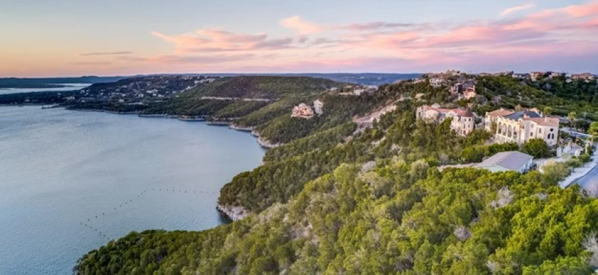 Popular Lake Travis Neighborhoods