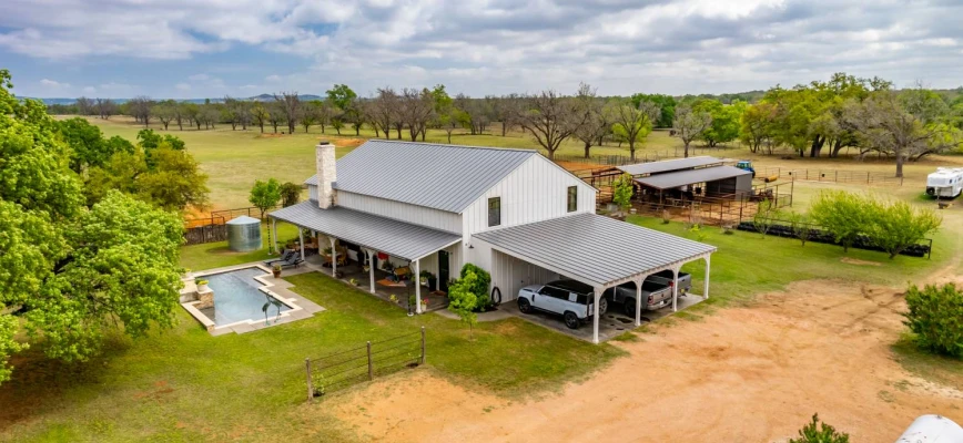 Find Your Dream Equine Oasis: Horse Stables Austin Guide